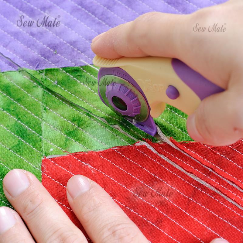 Thread Snip, 4 1/2  Donwei, SewMate, X'Sor, Bobbins, Scissors, Rotary  Cutter, Quilting Ruler, Cutting Mat, Quilting Tools, Sewing Notion, Craft  Supplies, Knitting Needle, Crochet Hook, Needle, Ruler, Pins, Sewing Box,  Sewing